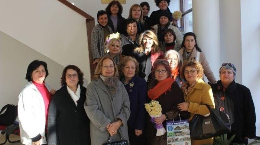 &Uuml;retici Kadınlara Pazarlama Eğitimi Verildi