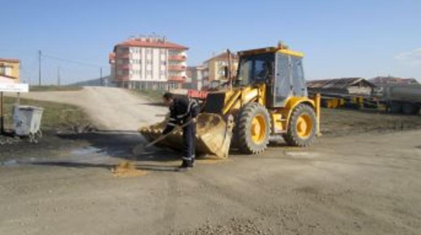 Eflani'de Yol Bakım-onarım &Ccedil;alışmaları S&uuml;r&uuml;yor