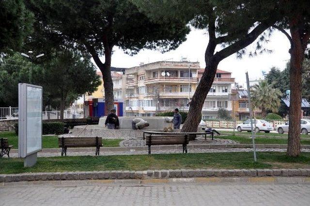 Esin Kurmalı Parkı Yenileniyor