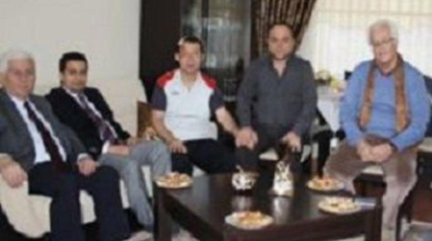 Kaymakam Hamitoğlu, Başkan Gebeş&rsquo;i Evinde Ziyaret Etti