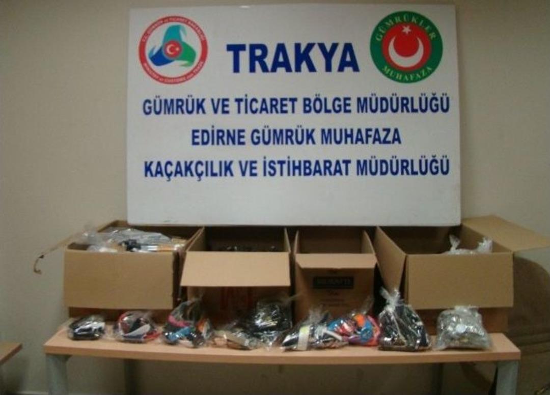 Sınır Kapılarında Ka&ccedil;ak Eşya Operasyonu