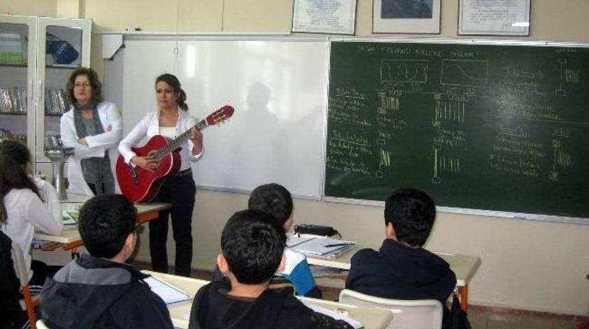 M&uuml;zik Aletleri İle Teknoloji Dersi İşlediler