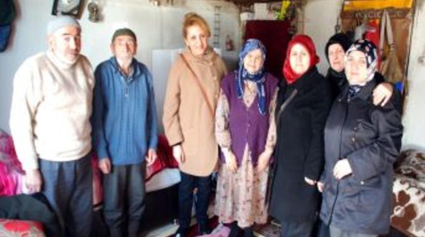 G&ouml;zden Uzakta Yaşayan Yaşlı &Ccedil;ift 57 Yaşındaki Oğluna Iş Istedi