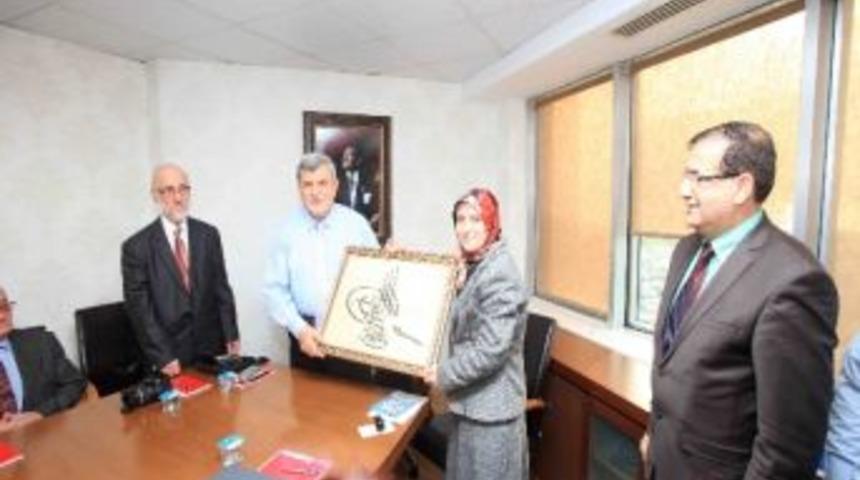 Kent Konseyi K&uuml;lt&uuml;r Sanat Grubu Karaosmanoğlu'nu Ziyaret Etti