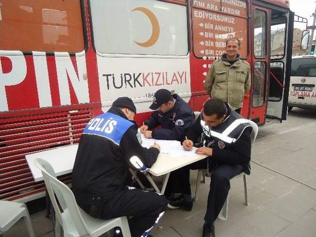 Develi Polisi’nden Kan Bağışı