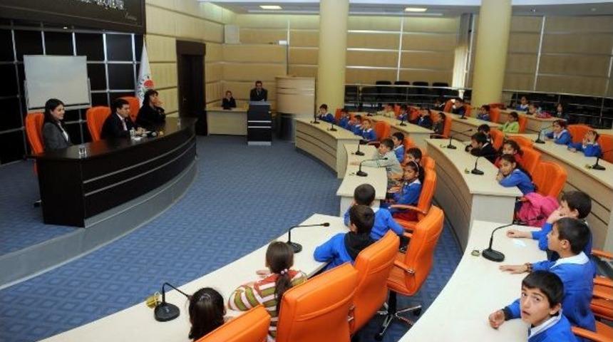 T&uuml;t&uuml;nc&uuml;&rsquo;den &Ccedil;ocuklara İki M&uuml;jde