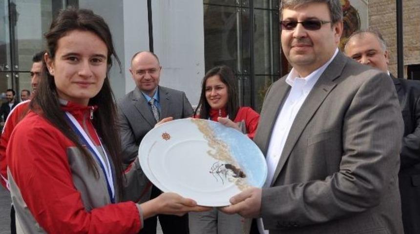 Avrupa Şampiyonları Kahvaltıda Protokolle Buluştu