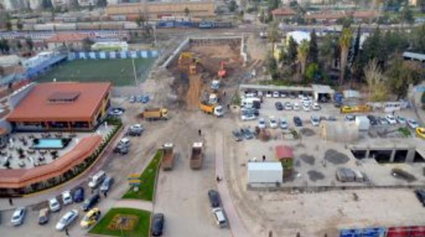 Atat&uuml;rk Caddesi'ni M. Kemal Paşa Bulvarı'na Bağlayacak T&uuml;nel &Ccedil;alışması S&uuml;r&uuml;yor