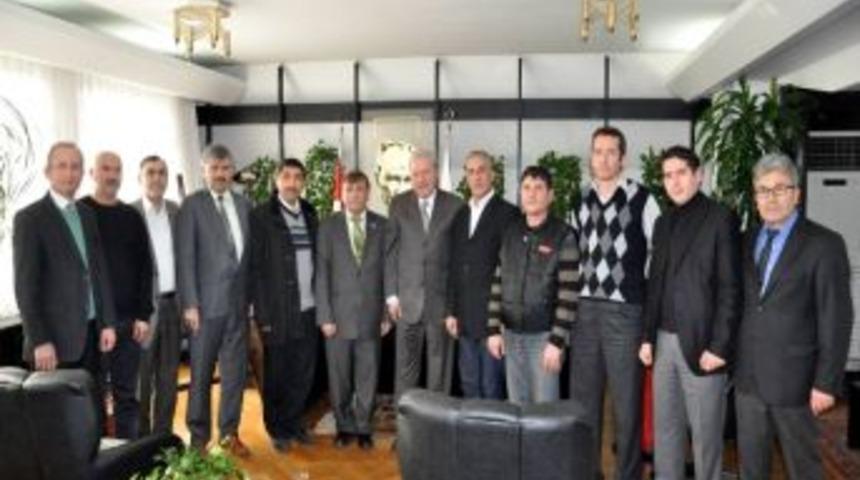 Selendililer Derneği Başkan Okay&rsquo;ı Ziyaret Etti