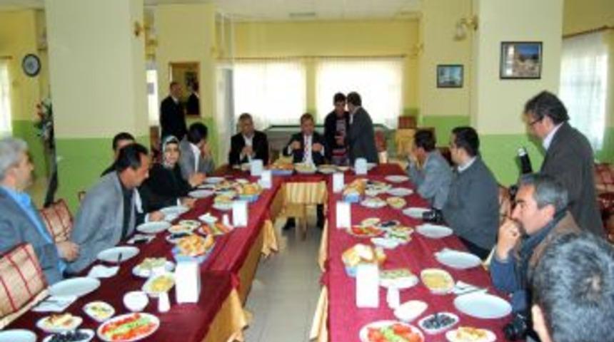 AK Parti Mut'ta Y&uuml;zde 60 Oy Hedefliyor