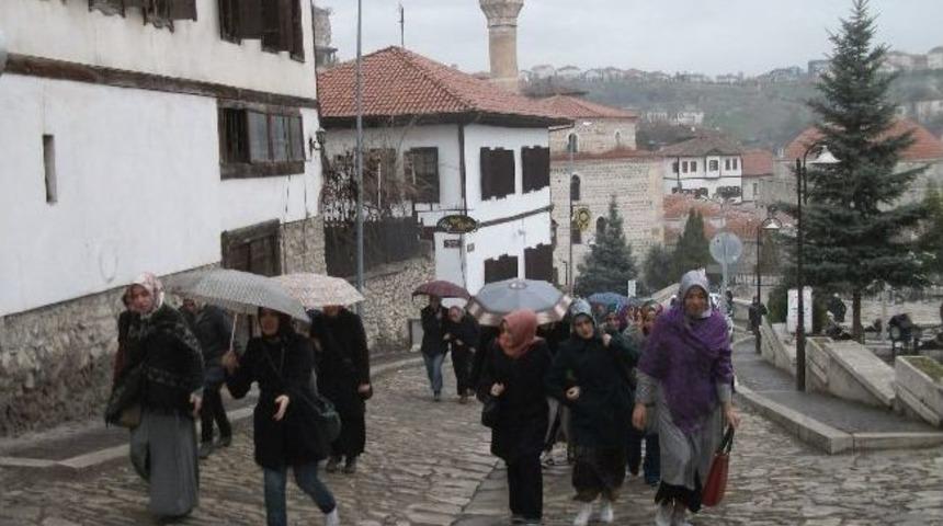 Zonguldaklı Gen&ccedil;ler Akdeniz&rsquo;e Teşekk&uuml;r Etti