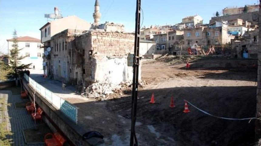 Mimarsinan'da Meydan D&uuml;zenleme &Ccedil;alışması Yapılacak