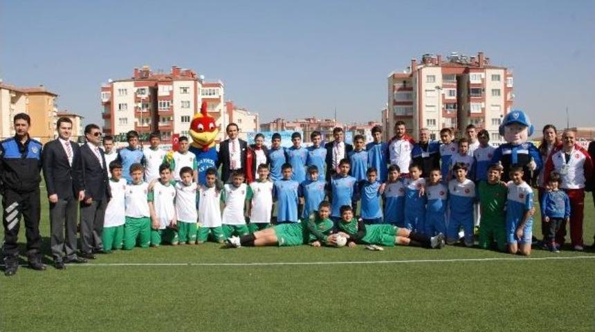 Hayata Pas Ver Başladı