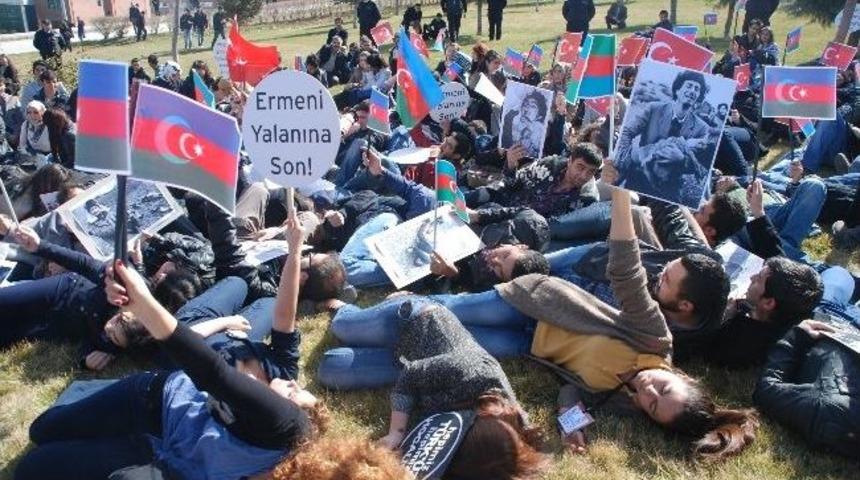 Hocalı Şehitleri Sd&uuml;&rsquo;de Anıldı