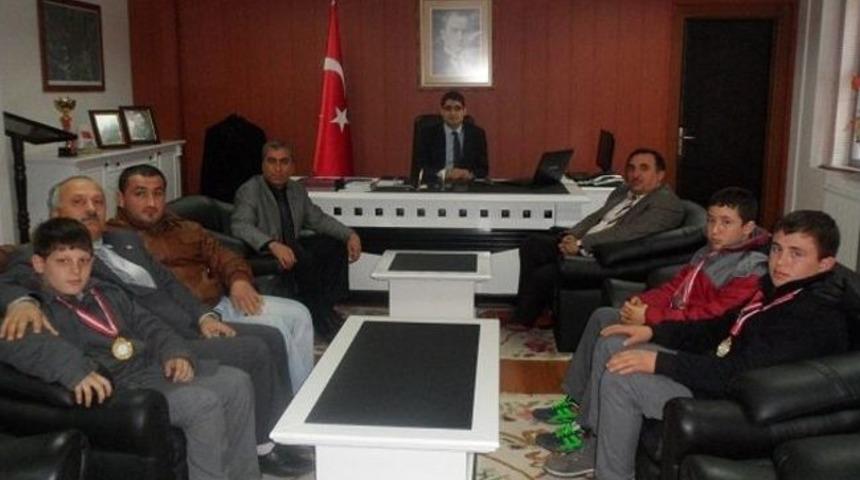 Sakarya Okullararası G&uuml;reş Birincisi Karap&uuml;r&ccedil;ek Oldu