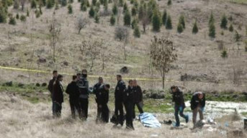 Boş Arazide Erkeğe Cesedi Bulundu