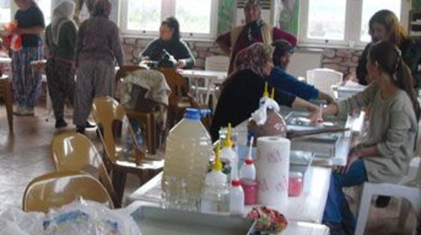 Şalvarlı Ebru kursiyerleri