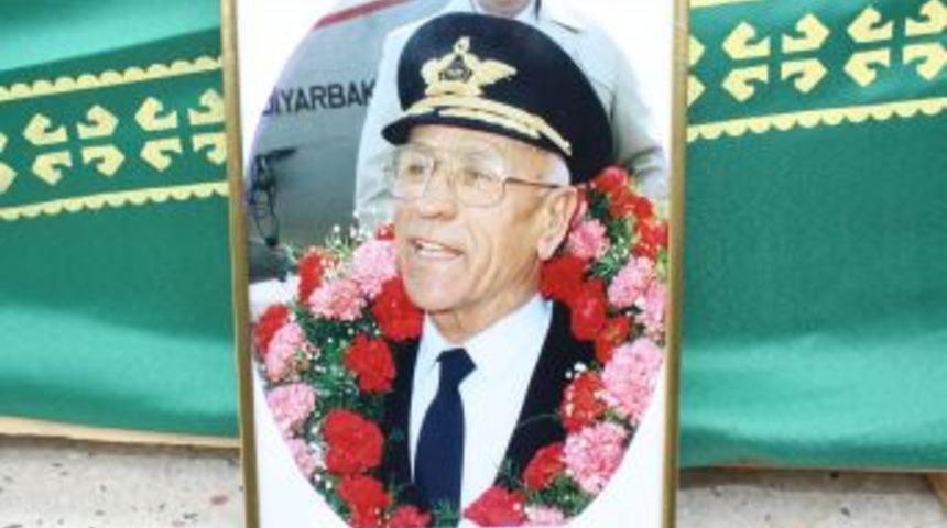 Japonlar, Kahraman T&uuml;rk Pilotu Unutmadı