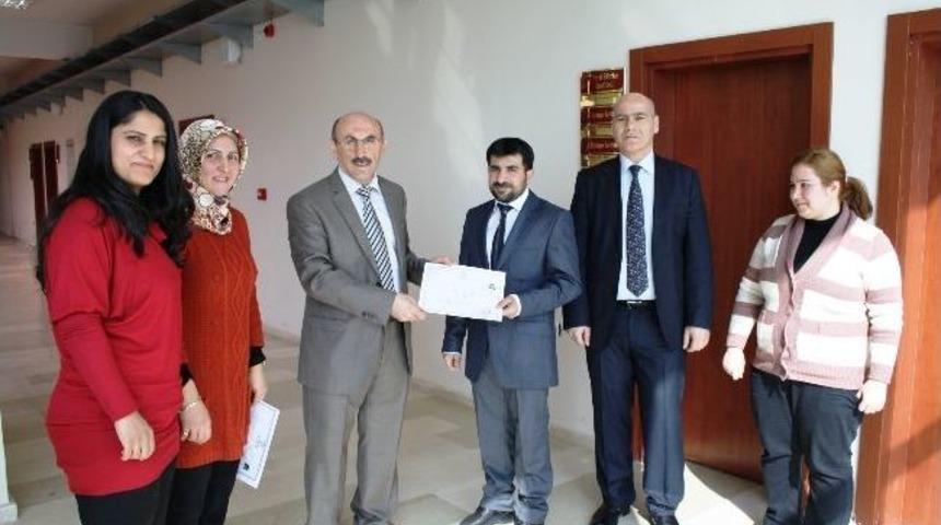 Iğdır &Uuml;niversitesi Sosyal Bilimler Enstit&uuml;s&uuml; İlk Mezununu Verdi