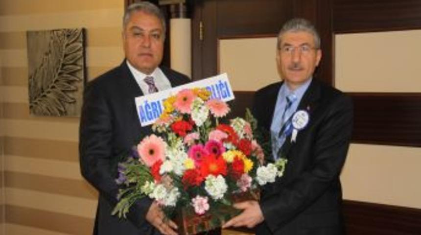 Ağrı Defterdarlığı&rsquo;ndan Vali Tekinarslan&rsquo;a Ziyaret