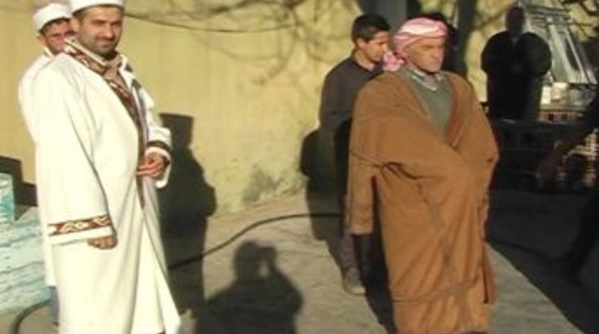 &Ccedil;akır K&ouml;yl&uuml;lerinden Cami İsteği