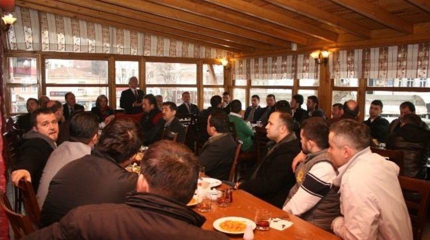 Berber Ve Kuaförler Oda Başkanı İle Tanıştı