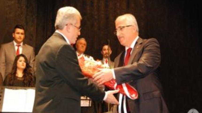 &Ccedil;anakkaleli Merhum Bestek&acirc;r Teoman Alpay Konserle Anıldı