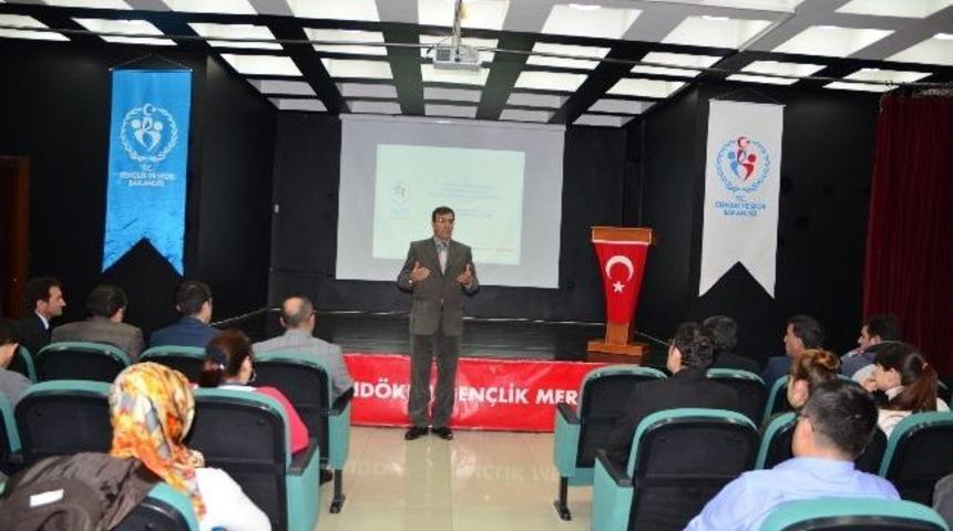 Gen&ccedil; Girişimciler Eğitime Başladı