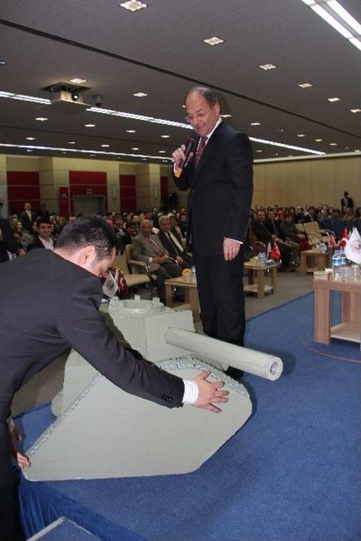 Eski Sağlık Bakanı Akdağ, Tankın Namlusunu Duvara Çevirdi G2