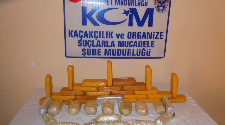 Bitlis&rsquo;te 20 Kilo Eroin Ele Ge&ccedil;irildi