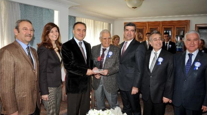 Vali Altıparmak&rsquo;tan Vergi Rekortmeni Şencan&rsquo;a Ziyaret