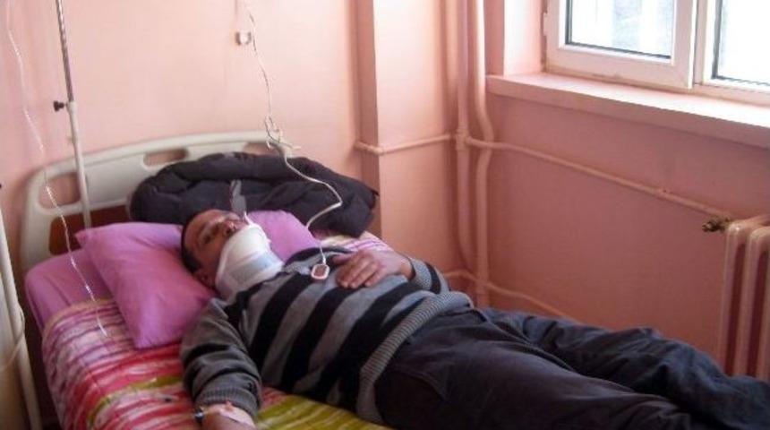 &Ouml;ğrenci Servisi İle Kamyon &Ccedil;arpıştı: 15 Yaralı