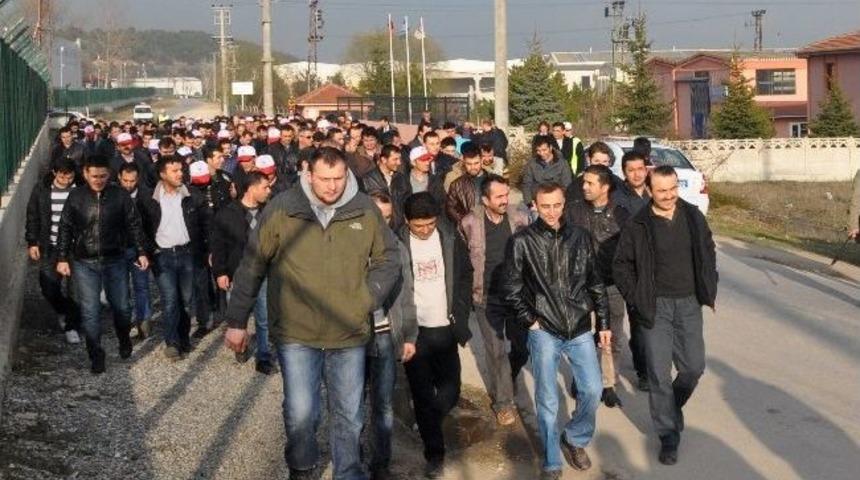 T&uuml;rk Metal Sendikası &Uuml;yeleri Eylem Yaptı