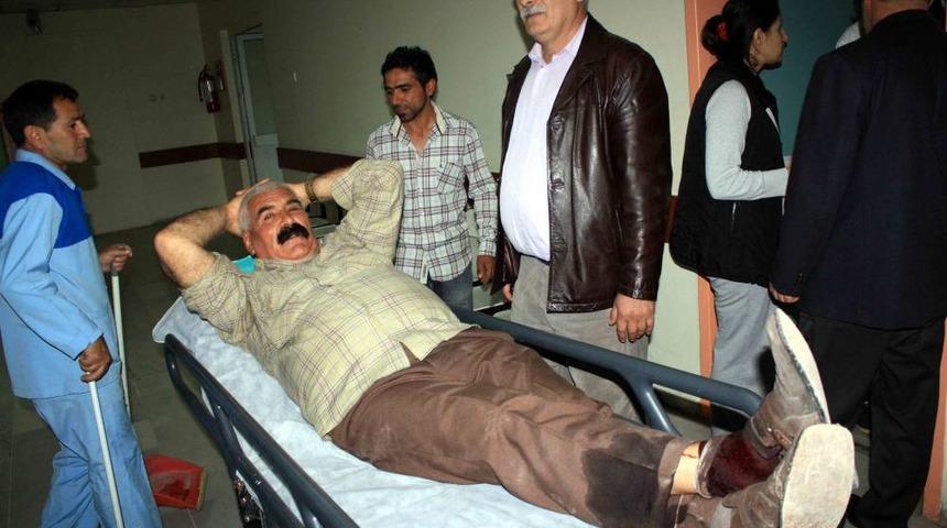 Tren Raylarını &Ccedil;almak Isteyen Şahsa Direnince Ayağından Vuruldu