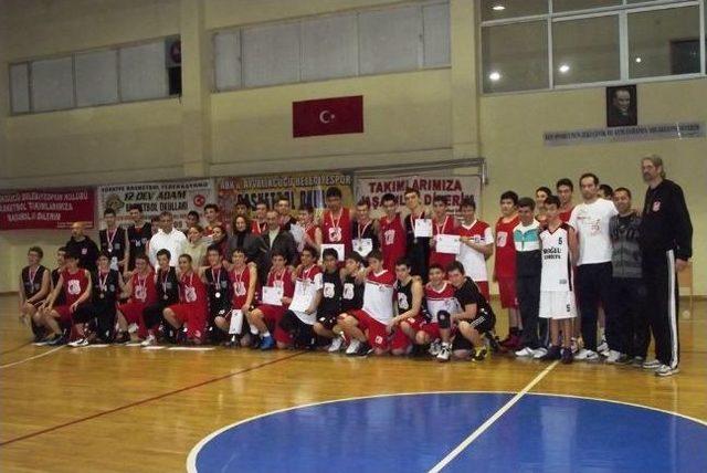 Basketleri Gönül Elçileri İçin Attılar