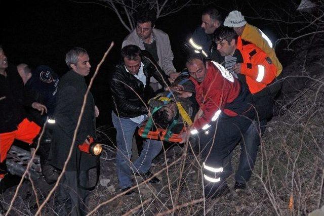 Gümüşhane’de İki Ayrı Trafik Kazasında 3 Kişi Yaralandı