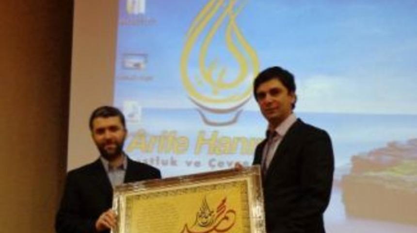 Liseli gen&ccedil;lere &acute;Eleştirel Medya Okuryazarlığı&acute; semineri