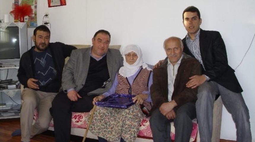 &Uuml;nyeli İmamlardan &Ouml;rnek Davranış