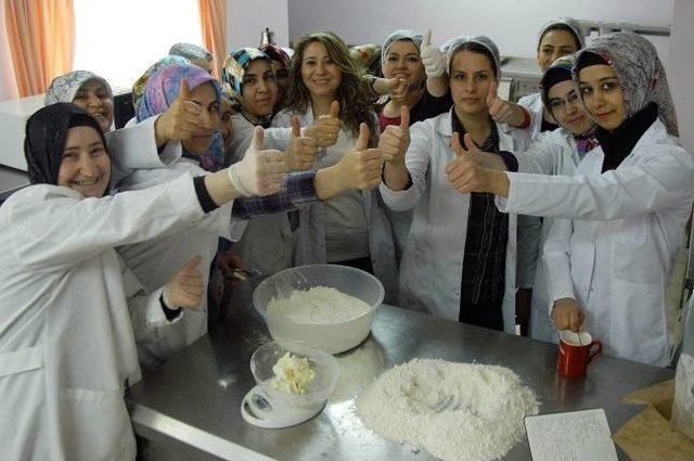 Kadınlar İçin Mamak’ta Ders Zili Çaldı