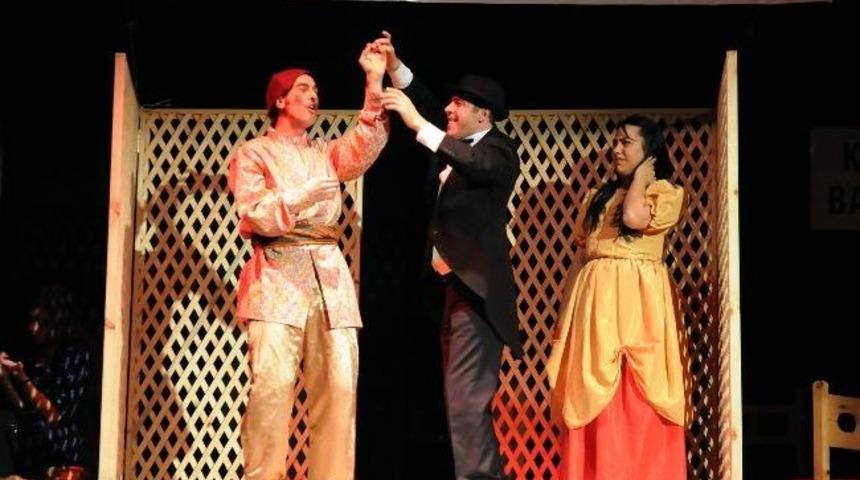 Kent Tiyatrosu &lsquo;&ouml;ğrenciler İ&ccedil;in&rsquo; Perde Dedi