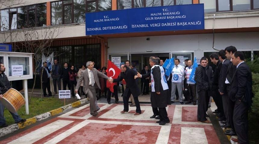 Memurların Iş Bırakma Eylemi Başladı