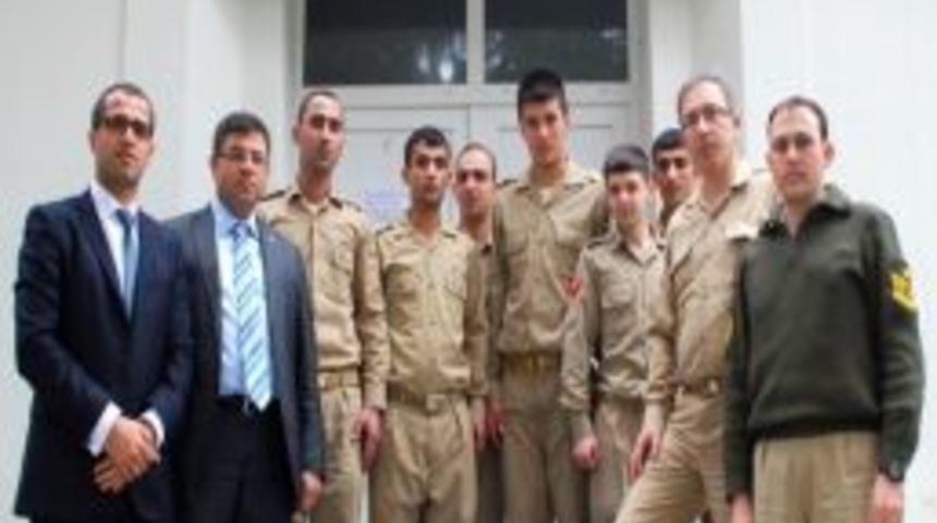 &Ccedil;anakkale Boğaz Komutanlığı Mavi Kapak Bağışladı