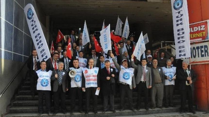 Memurlar İş Bıraktı