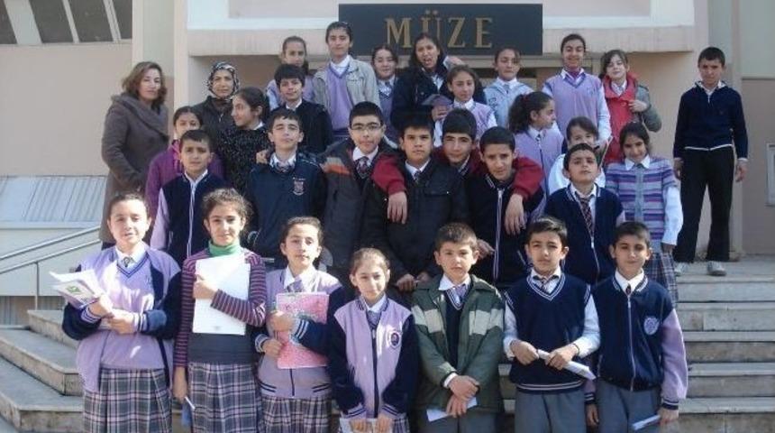 Mehmet Topsakal Ortaokulu &ldquo;tarihe Saygı&rdquo; Gezileri Yapıyor