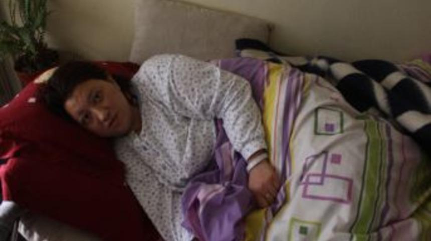 Koruma Kararı Olan &Ouml;ğretmen, Sokakta Kocası Tarafından Bı&ccedil;aklandı