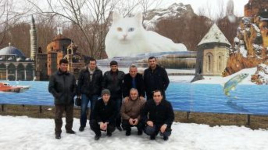 Antalyalı Işadamlarından, Van'a Kardeşlik K&ouml;pr&uuml;s&uuml;