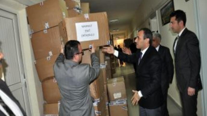 Seydişehir'de 2 Bin &Ouml;ğrenciye Giysi Yardımı