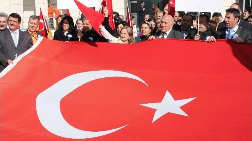 Konya&rsquo;da 1 G&uuml;nl&uuml;k İş Bırakma Eylemi