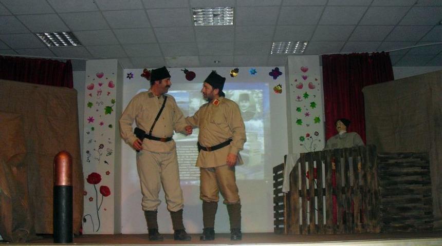 '&Ccedil;anakkale Ruhu' Bahar Koleji'nde Tekrar Canlandı