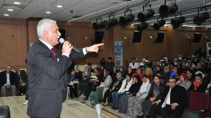 Derik&rsquo;te Nihat Hatipoğlu İzdihamı